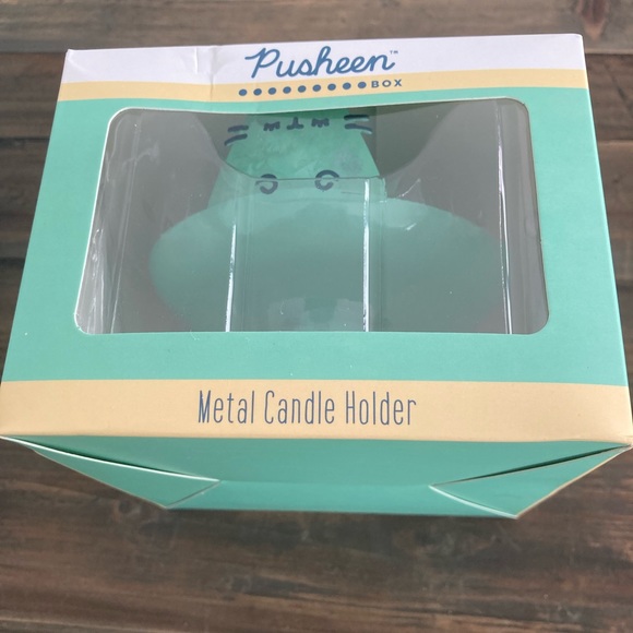 Metal Candle Holder - from Pusheen Box 2021 - 3 PUSHEEN ITEMS FOR $20 - Picture 2 of 7